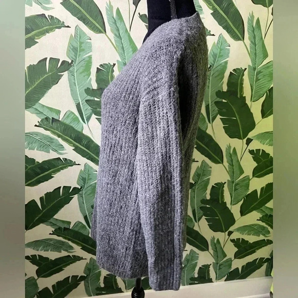 Halogen Gray Tunic Crewneck Sweater Size XS - Picture 3 of 5